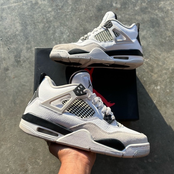 Air Jordan 4 Military Black - Picture 1 of 10